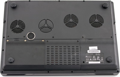 вид снизу ноутбука AVADirect Clevo X7200 игровой ноутбук AVADirect Clevo X7200 нижняя крышка