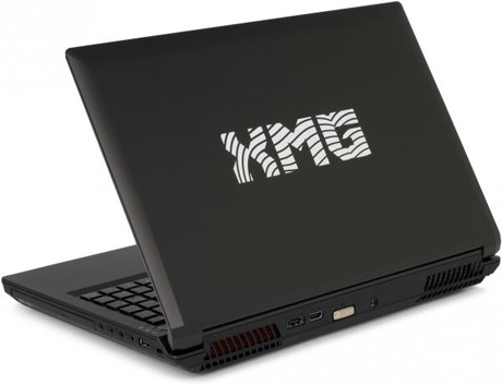 ноутбук XMG P701 PRO вид сзади ноутбук XMG P701 PRO крышка