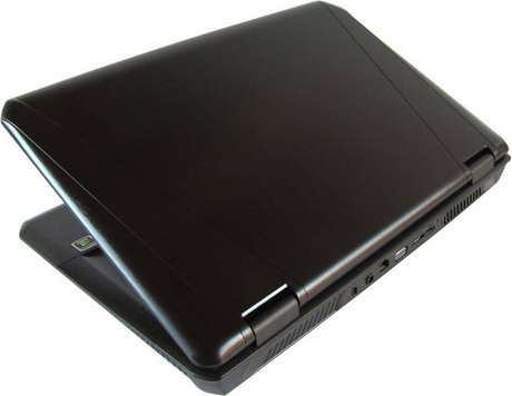 ноутбук Deviltech Fragbook вид сзади ноутбук Deviltech Fragbook вид сзади