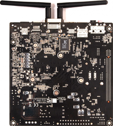 ZOTAC D2700-ITX WiFi Supreme обратная сторона ZOTAC D2700-ITX WiFi Supreme вид с обратной стороны