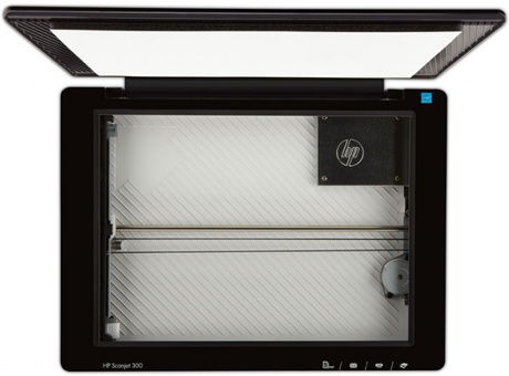 сканер HP Scanjet 300 с открытой крышкой HP Scanjet 300 – вид сверху, стекло сканера